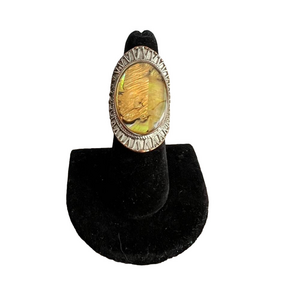 🍭6/$30 Milky iridescent yellowish brown silver metallic cocktail ring size 7